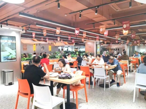 AG·真人(官方)网址 3个东说念主责罚500东说念主餐！海淀这家“AI食堂”凭什么爆满