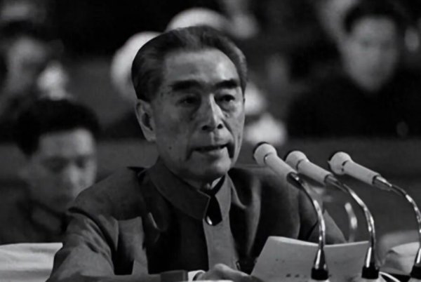 AG·真人(官方)网址 许世友急赴北京讨教一件事，毛主席怒批：你60多岁的东谈主，王人看不出是策画